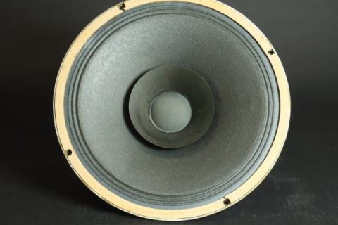スピーカーユニットなどのオーディオ機材数点をお買取りさせていただきました。
