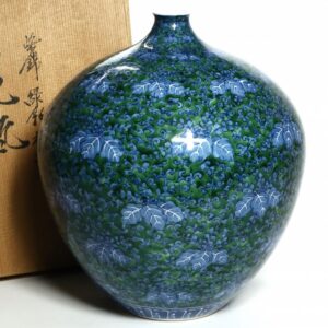 村上玄輝の花瓶などをお引き受けいたしました。