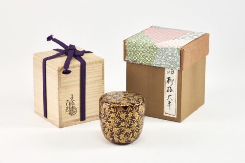 辻石斎の棗など茶道具数点をお譲りいただきました。