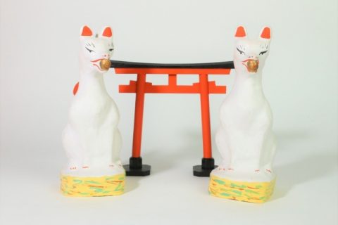 附馬牛人形の宝珠狐など、狐に関する郷土玩具をお買取いたしました。
