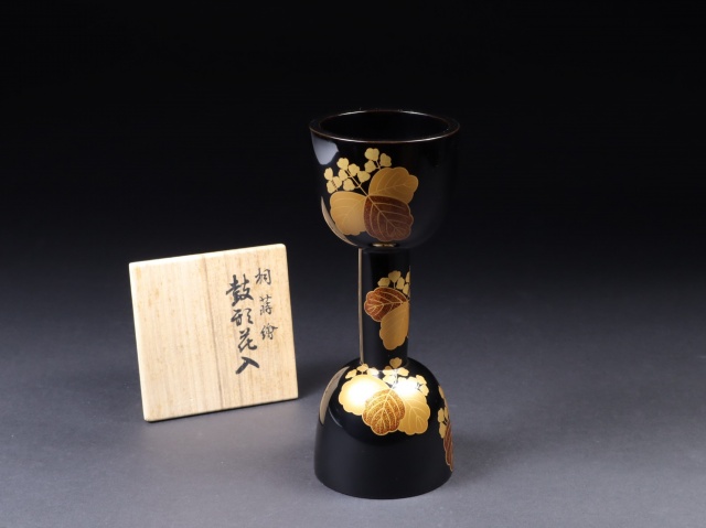 平安堂 わん与作 鼓形花入 などをお譲りいただきました。