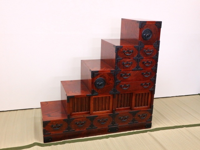 【出張買取】岩谷堂の階段箪笥
