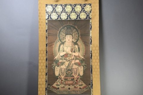 大日如来像の掛軸など仏画十数点お買取いたしました