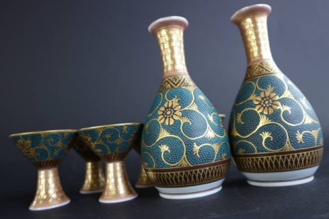 九谷焼 本金青粒酒器揃など和食器数点お買取いたしました