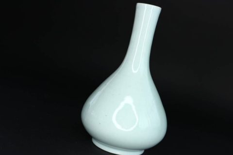 李殷九作 白磁花瓶をお買取いたしました