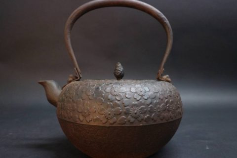 南部鉄器 桜地紋 鉄瓶 などのお茶道具をお買取いたしました