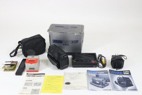 【東京都 東久留米市】 KYOCERA SAMURAI FLOPPY V-70やポラロイドカメラなど数点お買取りさせていただきました。