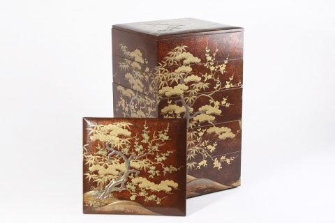 【埼玉県 さいたま市】松竹梅蒔絵の重箱などをお譲りいただきました。