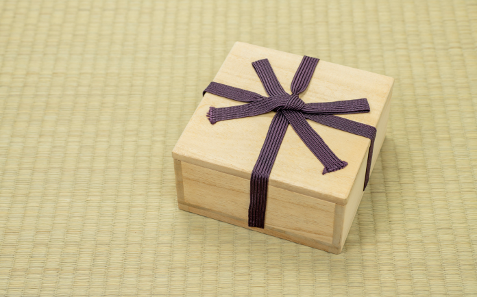 付属品（箱・保証書・シール）は揃えておく