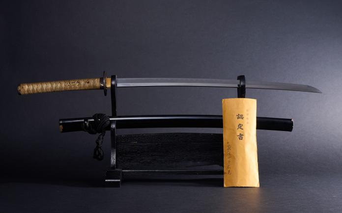 付属品（登録証・鑑定書・鎧櫃）を必ず揃える